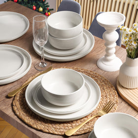 HaWare handcrafted glaze, fired at high heat for timeless detail.