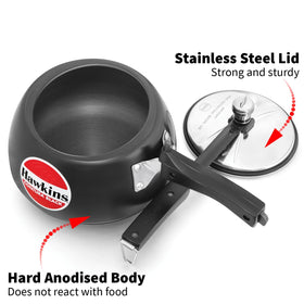 HAWKINS Contura Black hard anodised body for durable daily cooking.