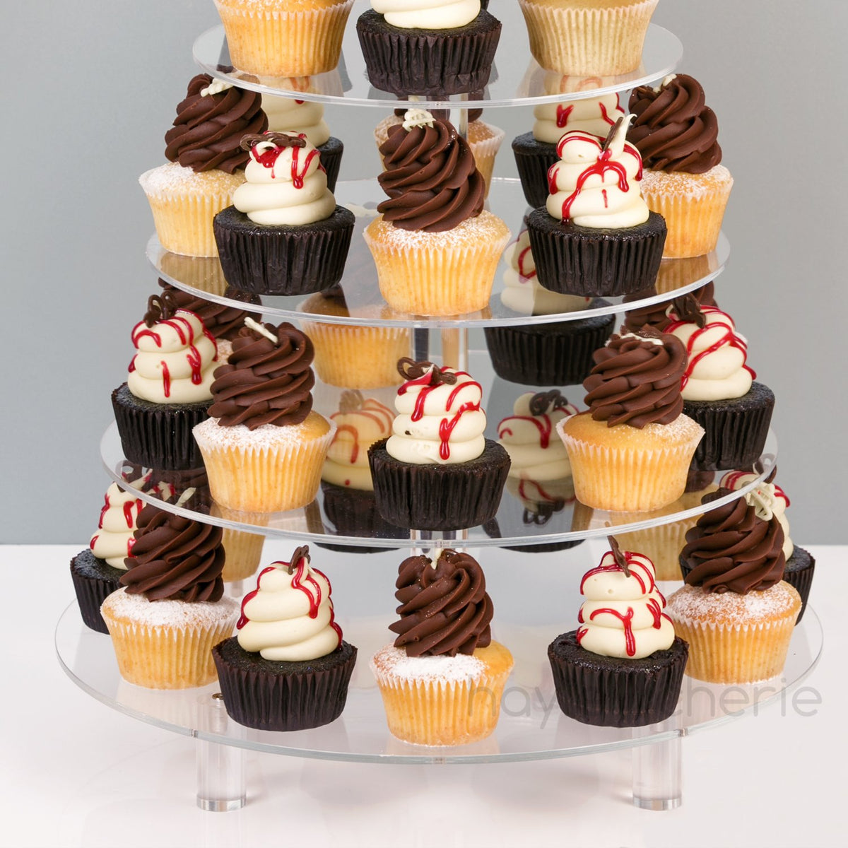 Hayley Cherie removable top plates enable flexible tiers.