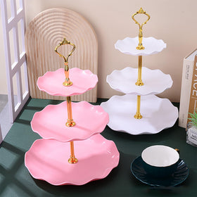 Hazyore crown-handle shown for easy transport of desserts.