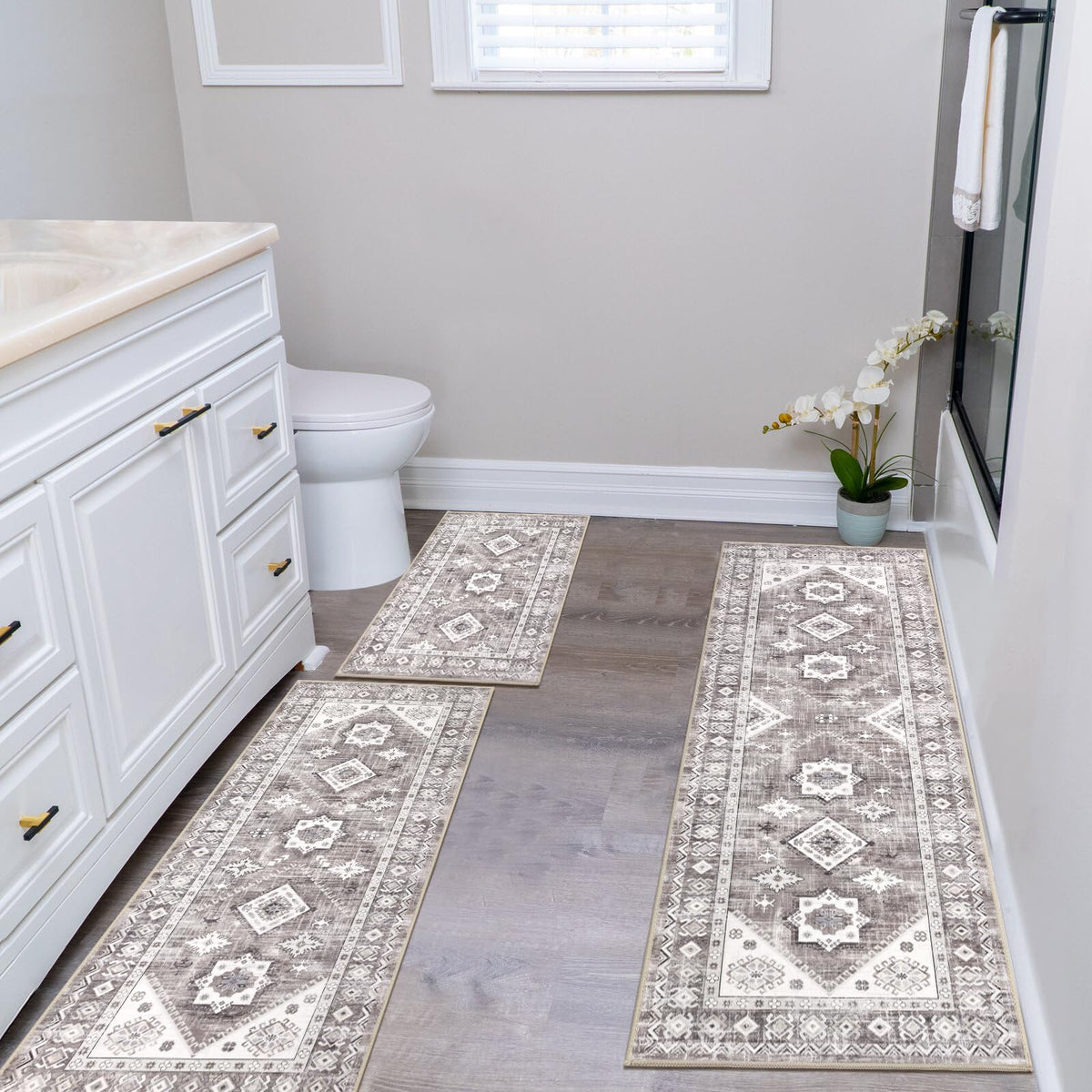 HEBE RUGS laundry area mat withstands frequent washing while keeping colors intact