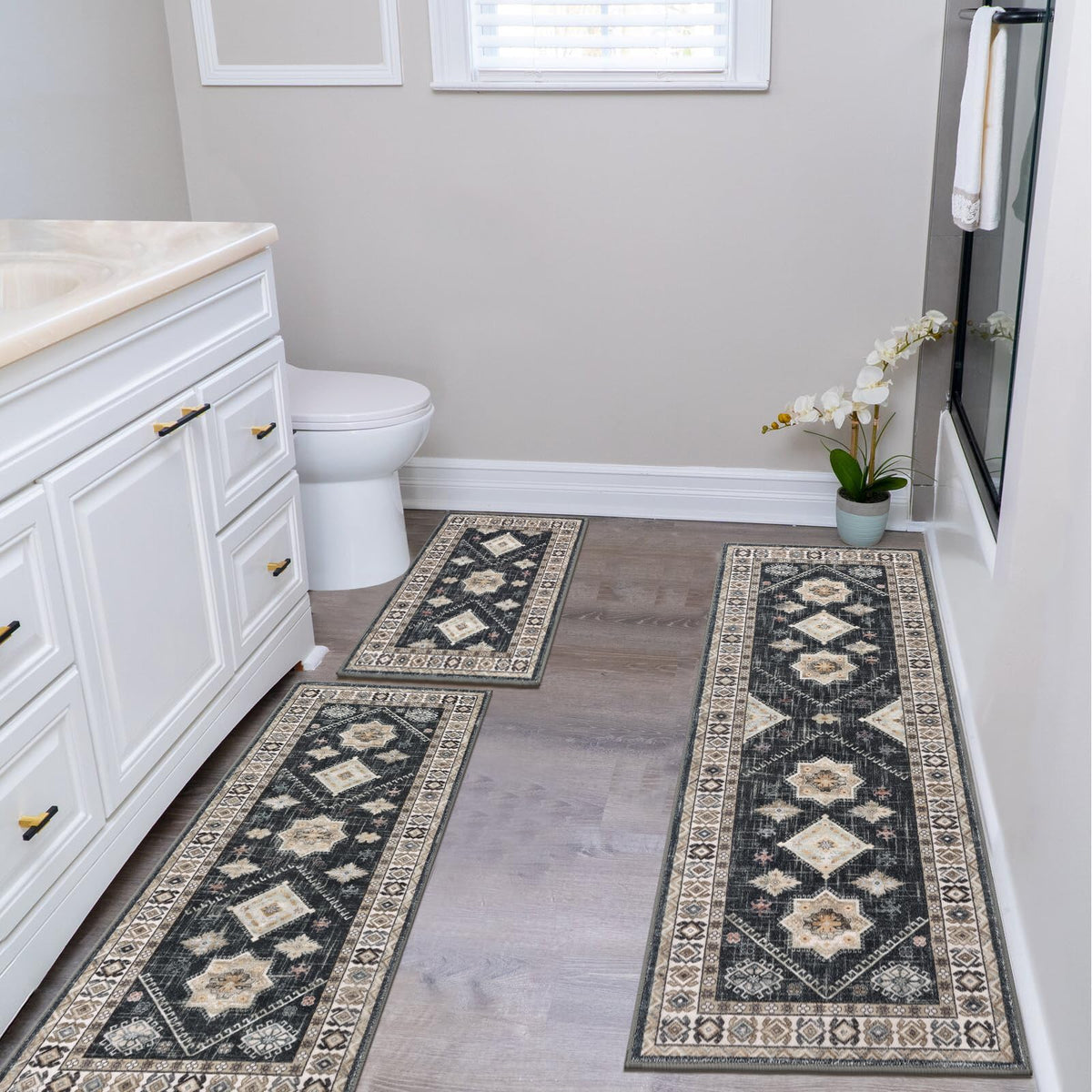 HEBE RUGS holiday decor-ready rug set adds seasonal warmth