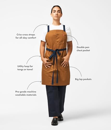 Hedley Bennett Crossback Apron features double lap pockets for organization.