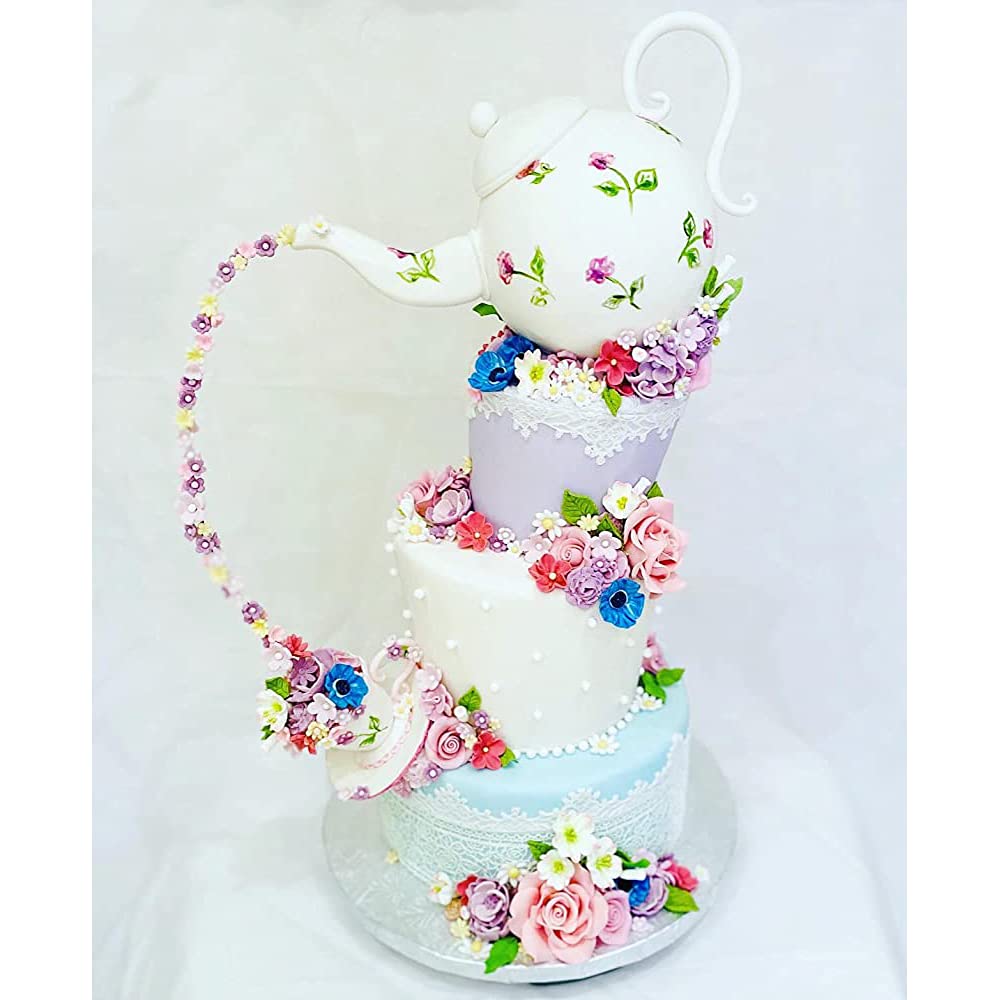 Hedume pink lace designs bring eye catching accents to desserts