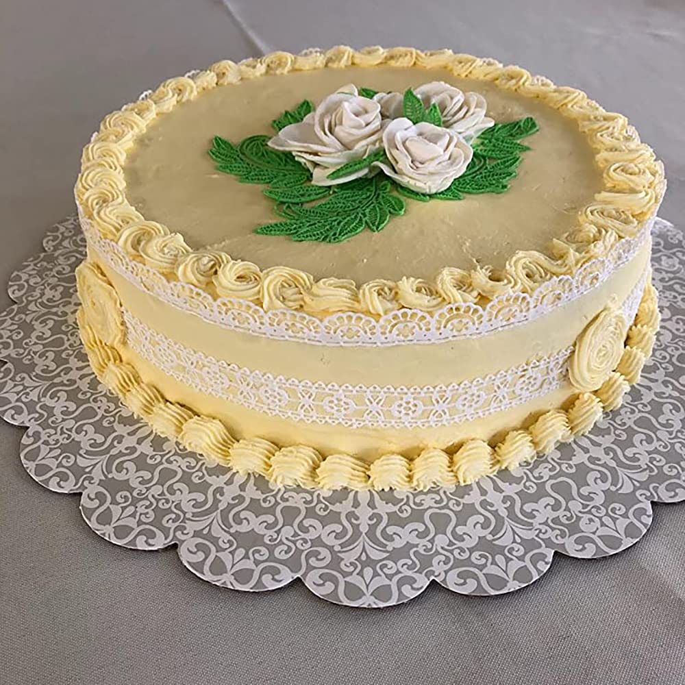Hedume edible lace mat helps create nonstick cake decorations