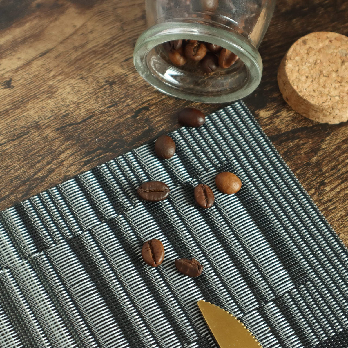 HeloHo placemats texture close-up shows durable vinyl-polyester weave protecting surfaces.