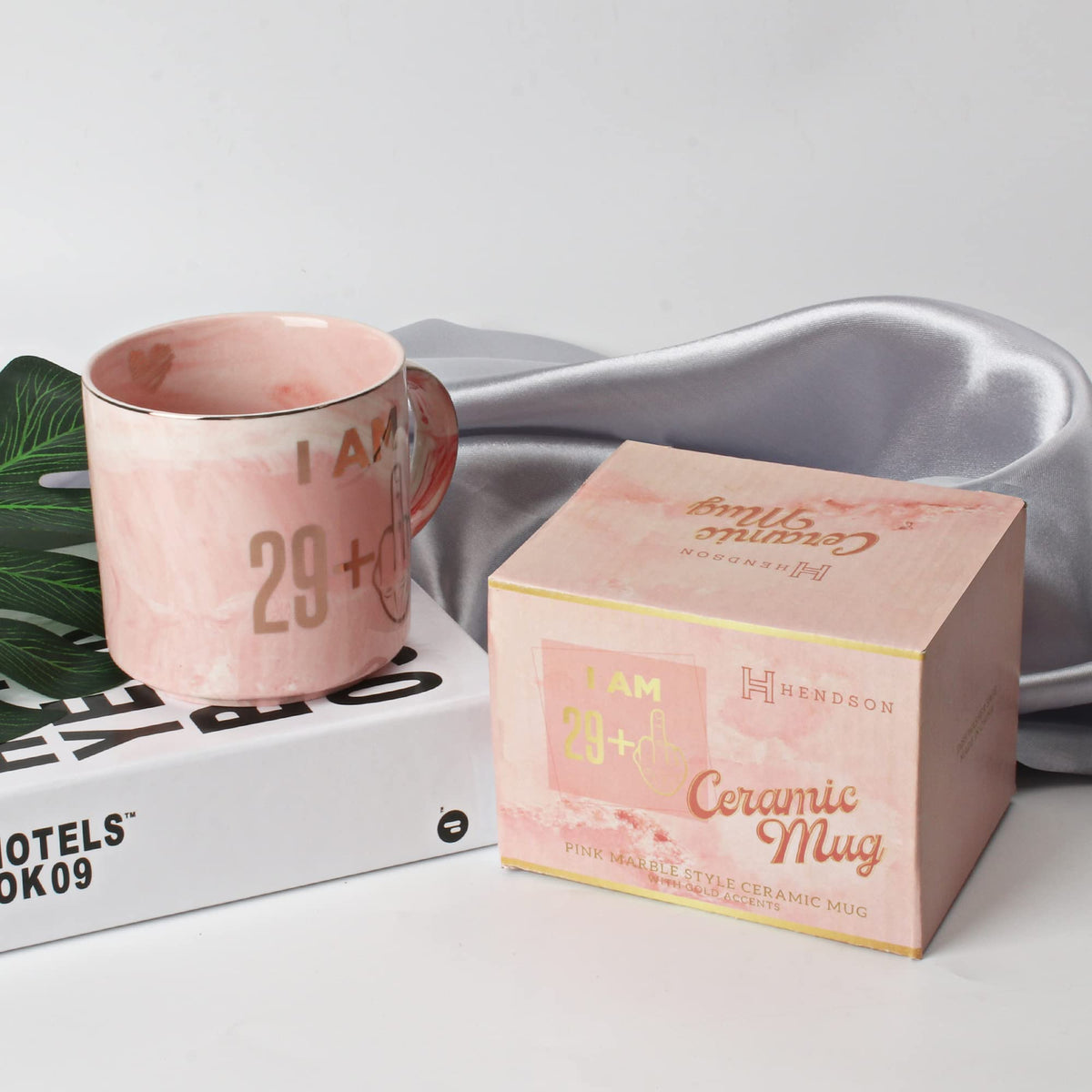 Hendson pink marble mug handle close-up showing ergonomic grip for easy sipping