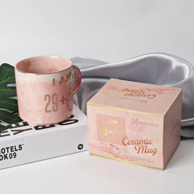 Hendson pink marble mug handle close-up showing ergonomic grip for easy sipping