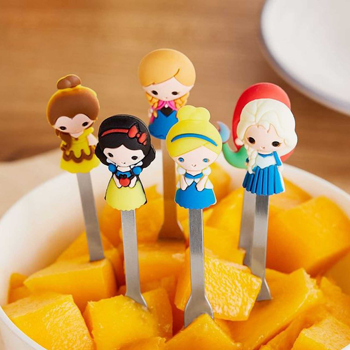 HENWAFX fruit fork set with silicone handle for safe, comfortable dining.