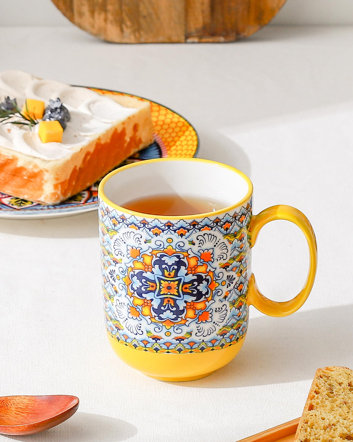 HENXFEN LEAD 14 oz latte mug in vibrant colors for stylish sipping