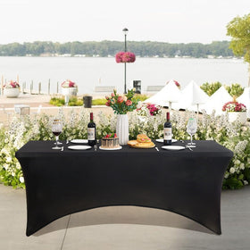 Heochy machine-washable tablecloth simplifies maintenance.