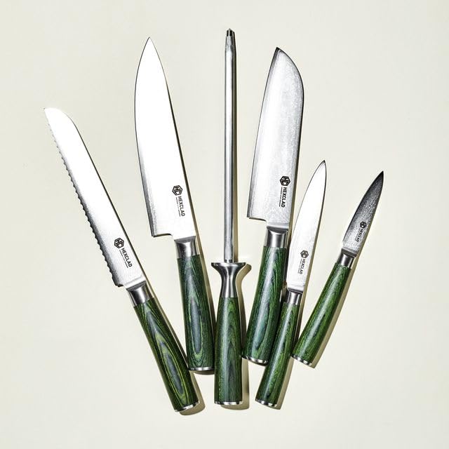HexClad 8-inch chef knife Damascus edge enables precise slicing and chopping