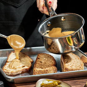 HexClad Hybrid 1-Quart Saucepan handle remains cool during sautéing.