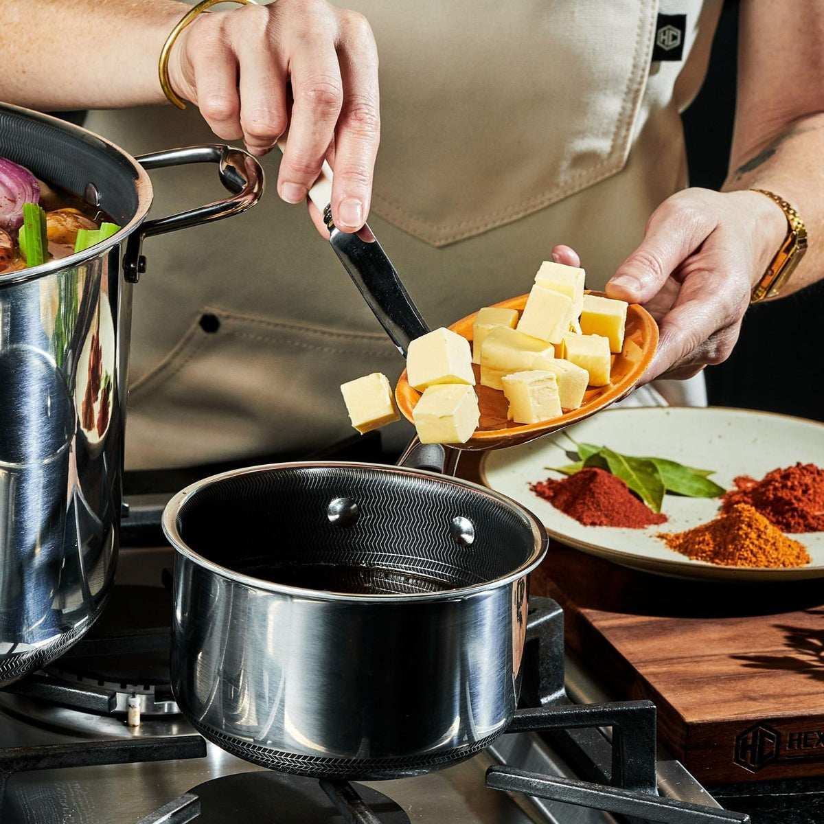 HexClad Hybrid 1-Quart Saucepan oven-safe for high-heat finishing.