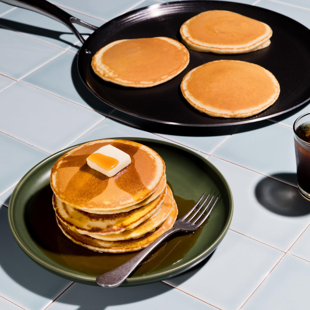 HexClad Hybrid large cooking surface ideal for breakfast and more.