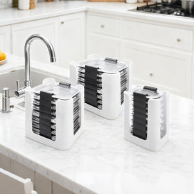 Ventilated lid storage design by Hhyoisn promotes airflow to keep lids dry.