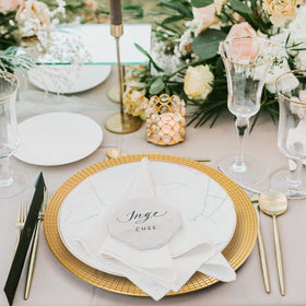 Hiceeden wedding table charger helps create elegant tabletops.