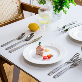 HIKAA dishwasher-safe silverware stays pristine after cycles.
