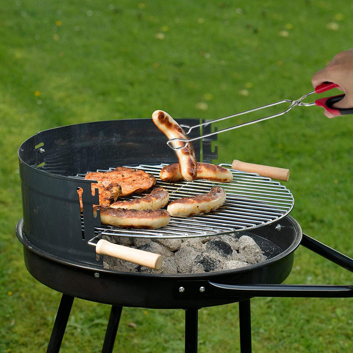 HINMAY indoor-outdoor cooking tongs offer versatile use and secure grip.