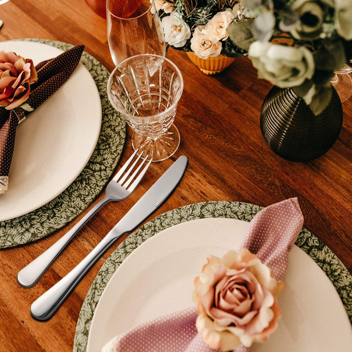 Hiware 8-inch dinner forks add a polished touch to any table.
