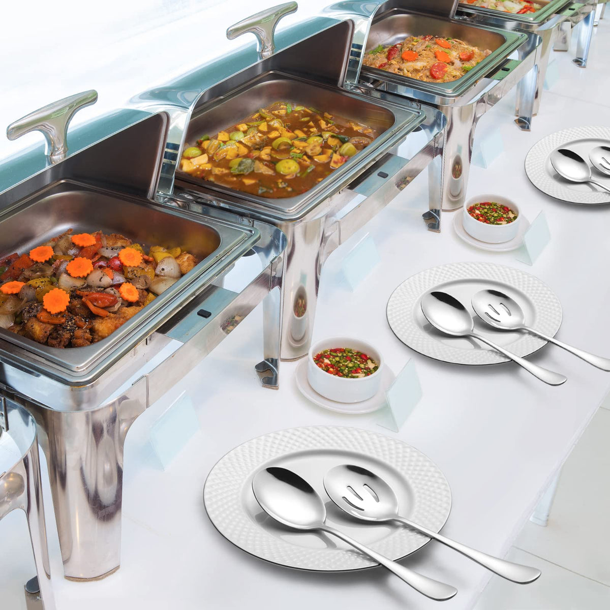 Hiware 8-Piece Serving Set with smooth edges and ergonomic handles