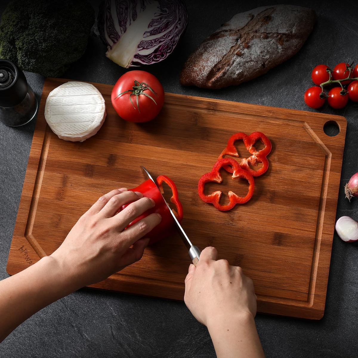Hiware board ideal for meat, vegetables, and cheese prep