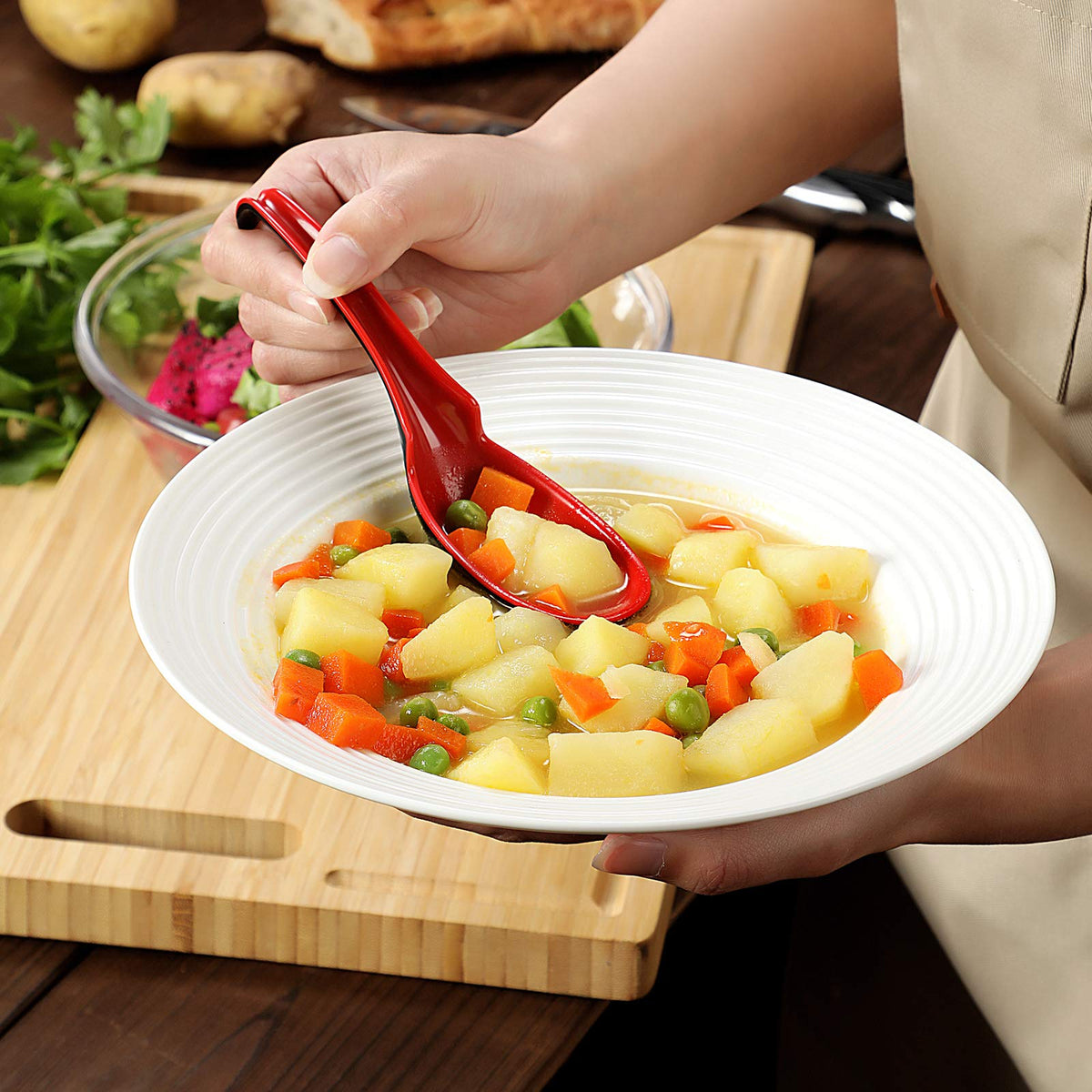 HIWARE dishwasher-safe melamine spoons for easy cleanup.