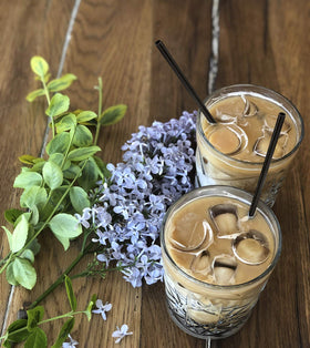 Hiware dishwasher-safe metal straws ensure easy cleaning after use.
