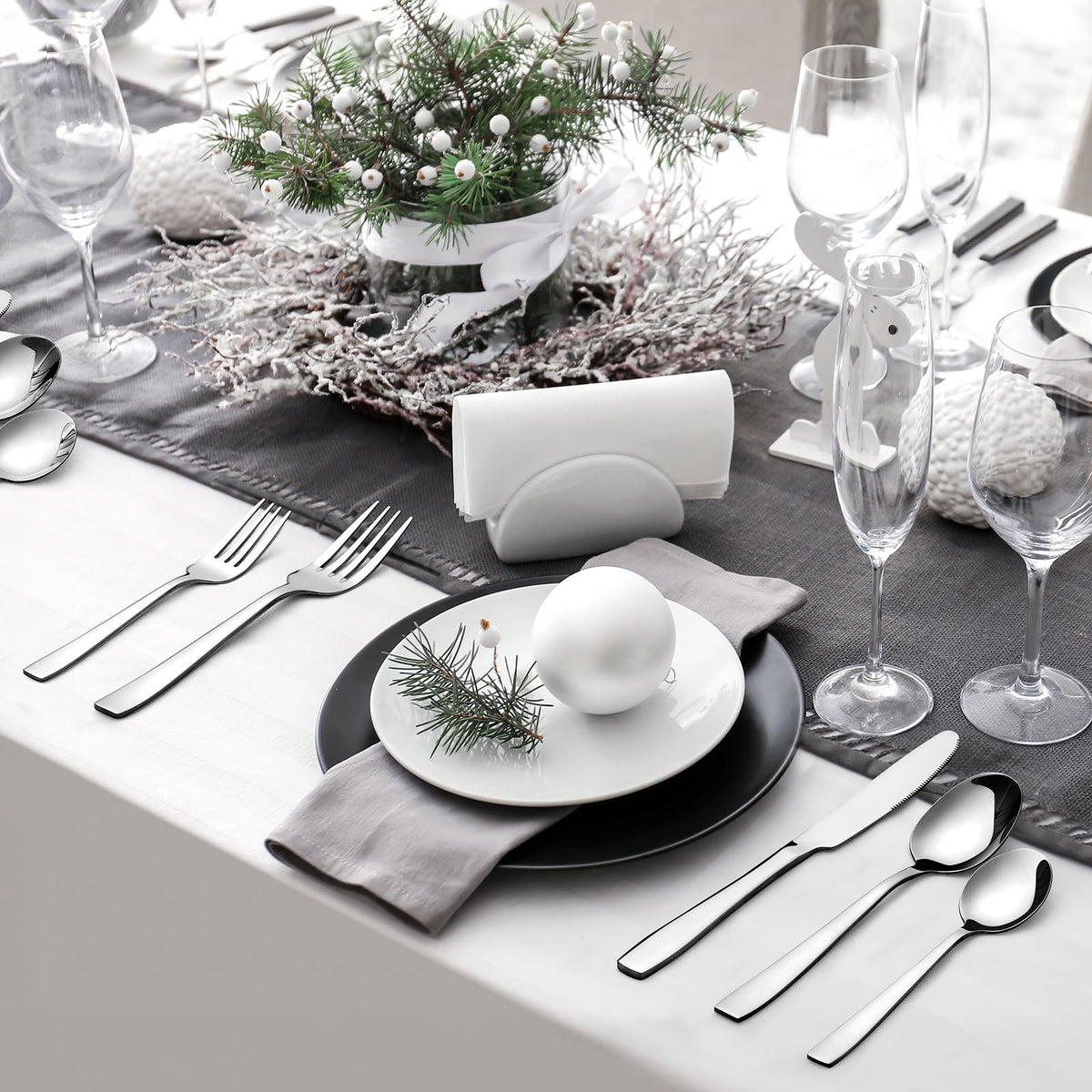 HIWARE gift-ready silverware set, perfect for weddings and housewarmings.