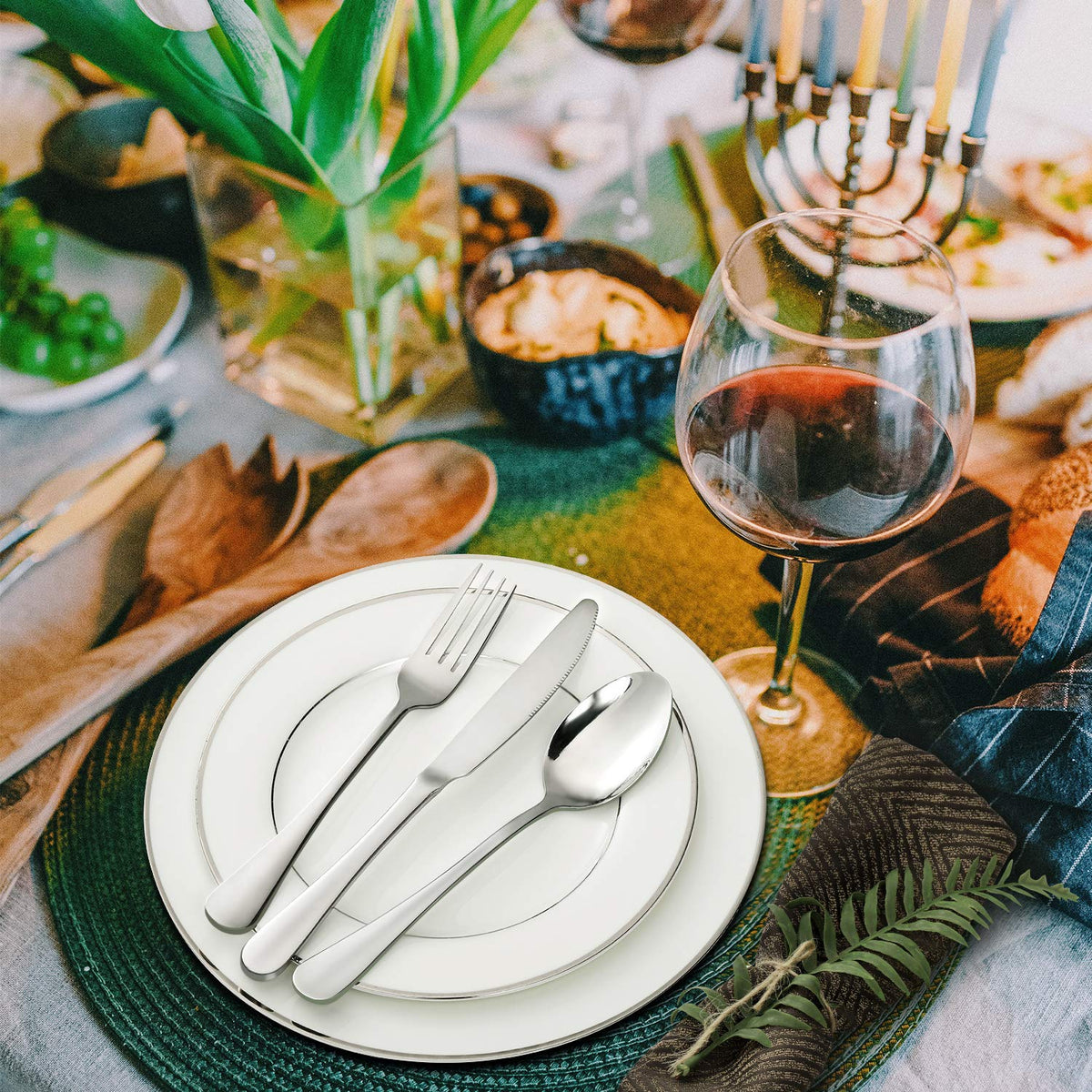 Rust-resistant Hiware dinner knives maintain shine over time