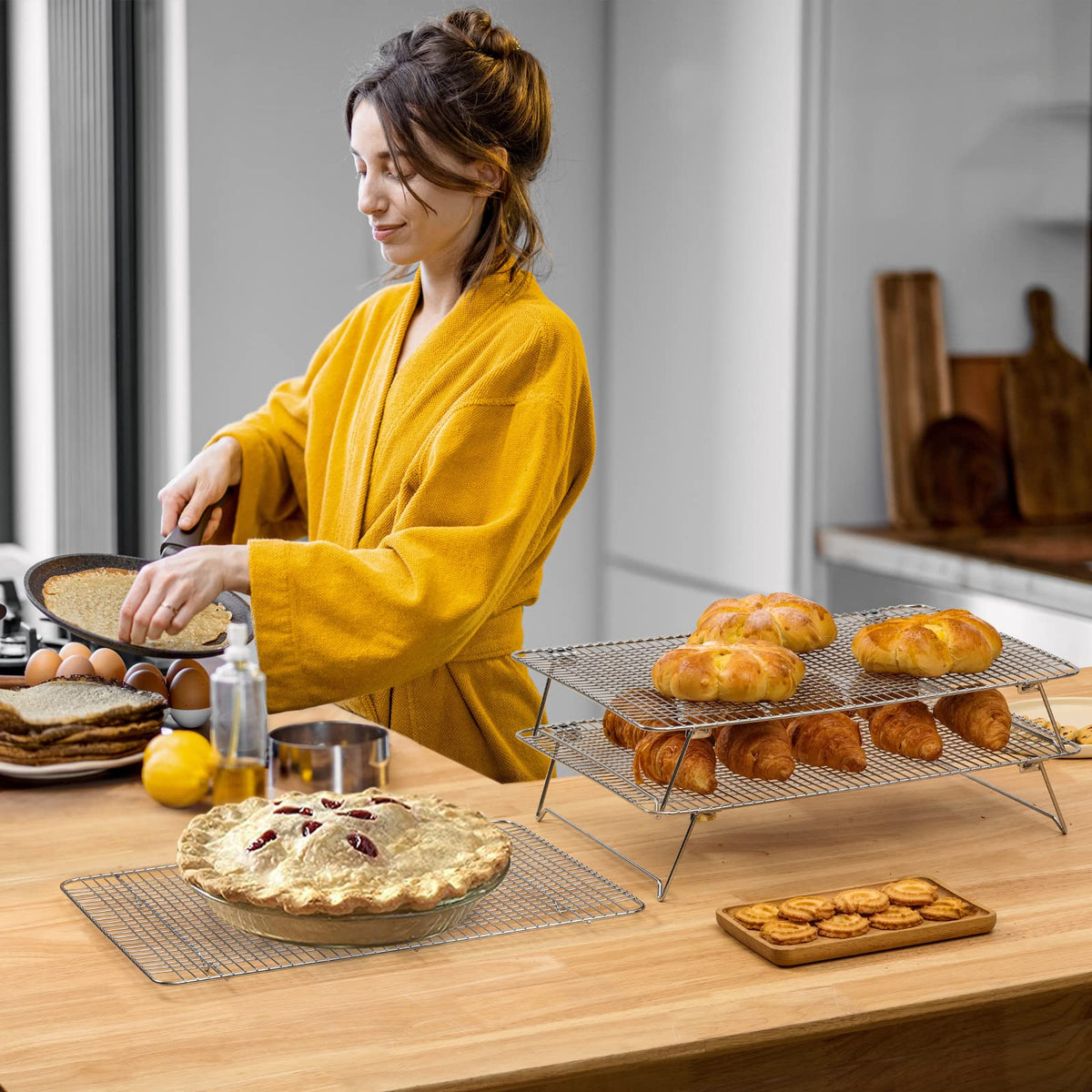 HIWARE versatile cooling rack for cookies, cakes, pies, and roasts