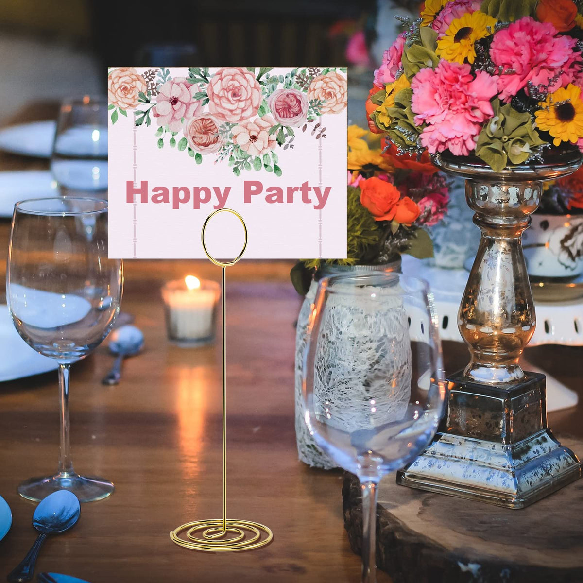 Hoewina table card stand adds romance to wedding receptions.