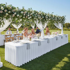 HolidayIdeas elegant wedding banquet decor in white elevates tablescape.