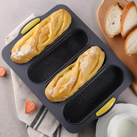 Holyenten dishwasher-safe pan simplifies post-bake cleanup.