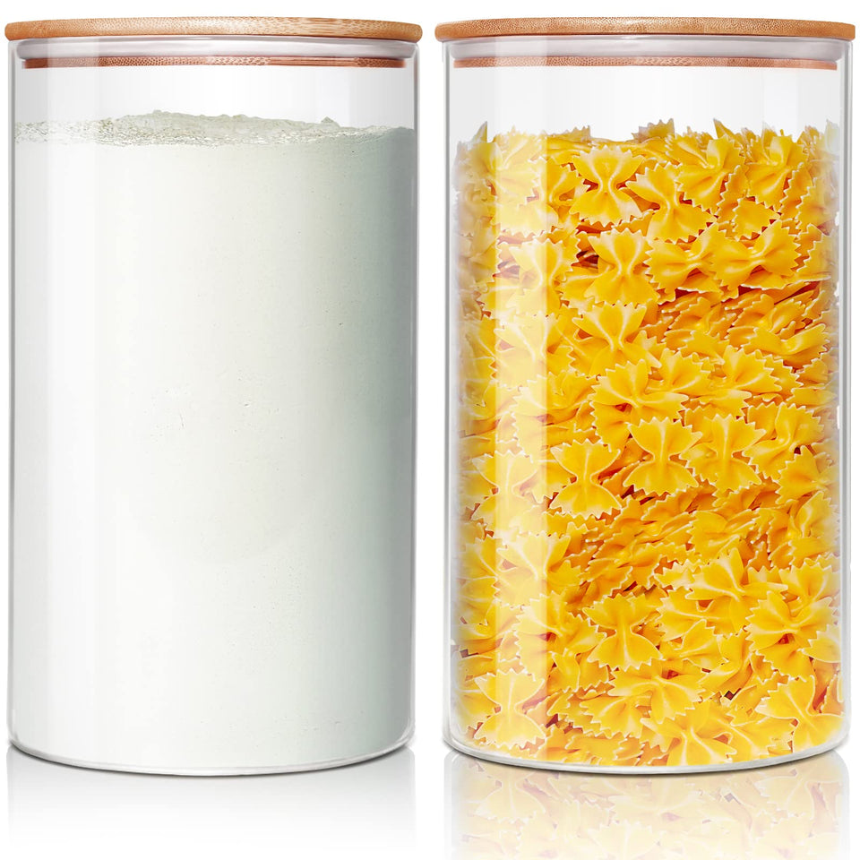 HomArtist large glass container with bamboo lid showing its generous 1-gallon capacity.