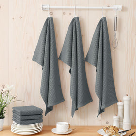Homaxy towels absorb liquids quickly with minimal streaks on countertops.