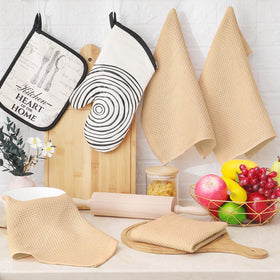 Homaxy apricot dishcloths in use for countertop cleanup and quick wipeups.
