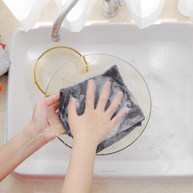 Homaxy dark-grey dishcloths in 8-pack offer versatile kitchen color.