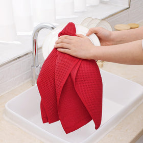 Homaxy 4-pack red towels offer value and convenient kitchen essentials.