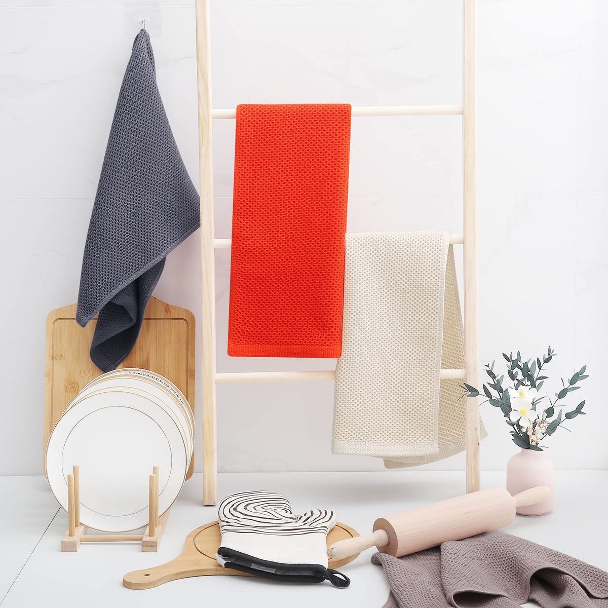 Homaxy towels resist snagging and soften with every wash