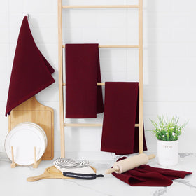Homaxy towel demonstrates softening with each wash for lasting comfort.