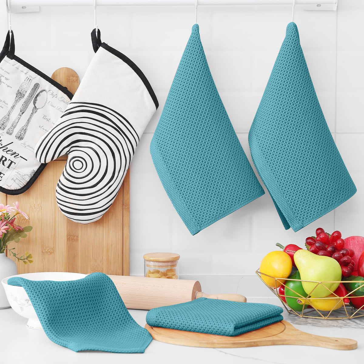 Homaxy dishcloth absorbs spills quickly, leaving surfaces dry and streak-free.