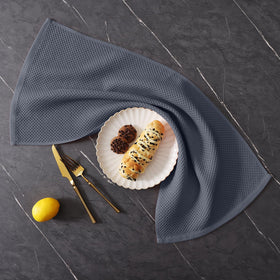 Homaxy gift-ready set makes a thoughtful hostess present.