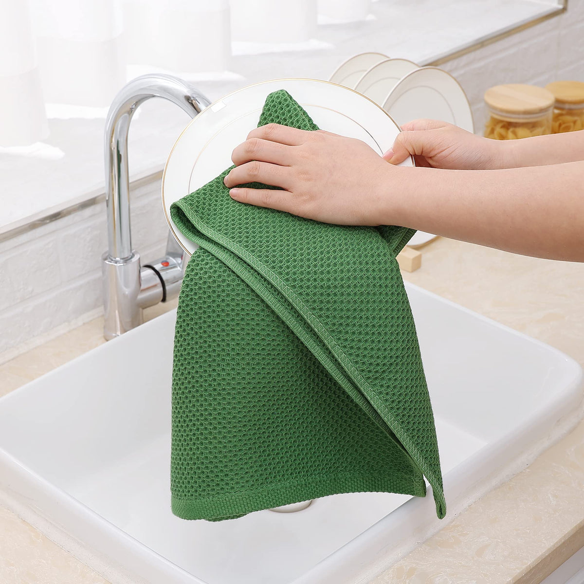 Homaxy folded pile demonstrates convenient four-pack storage and display.