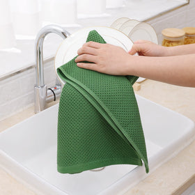Homaxy folded pile demonstrates convenient four-pack storage and display.