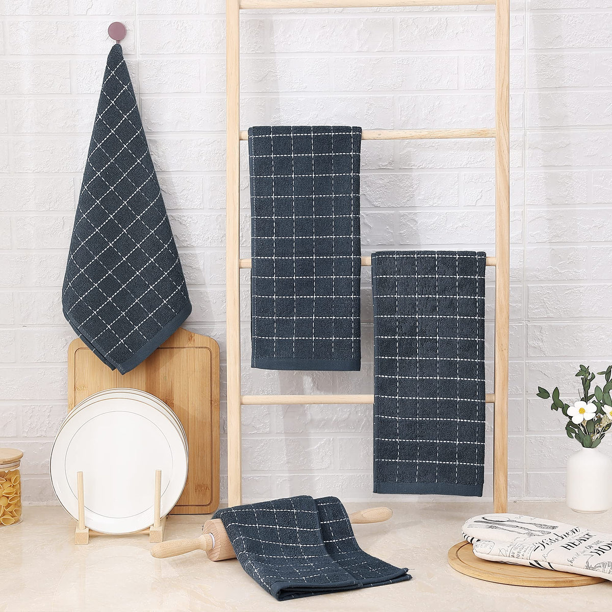 Homaxy machine washable towels remain soft after cold washes.