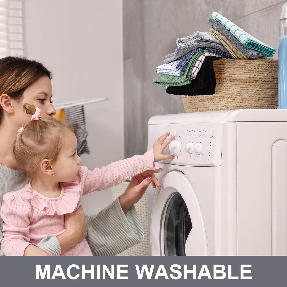 Homaxy towels wipe countertops to help keep surfaces clean