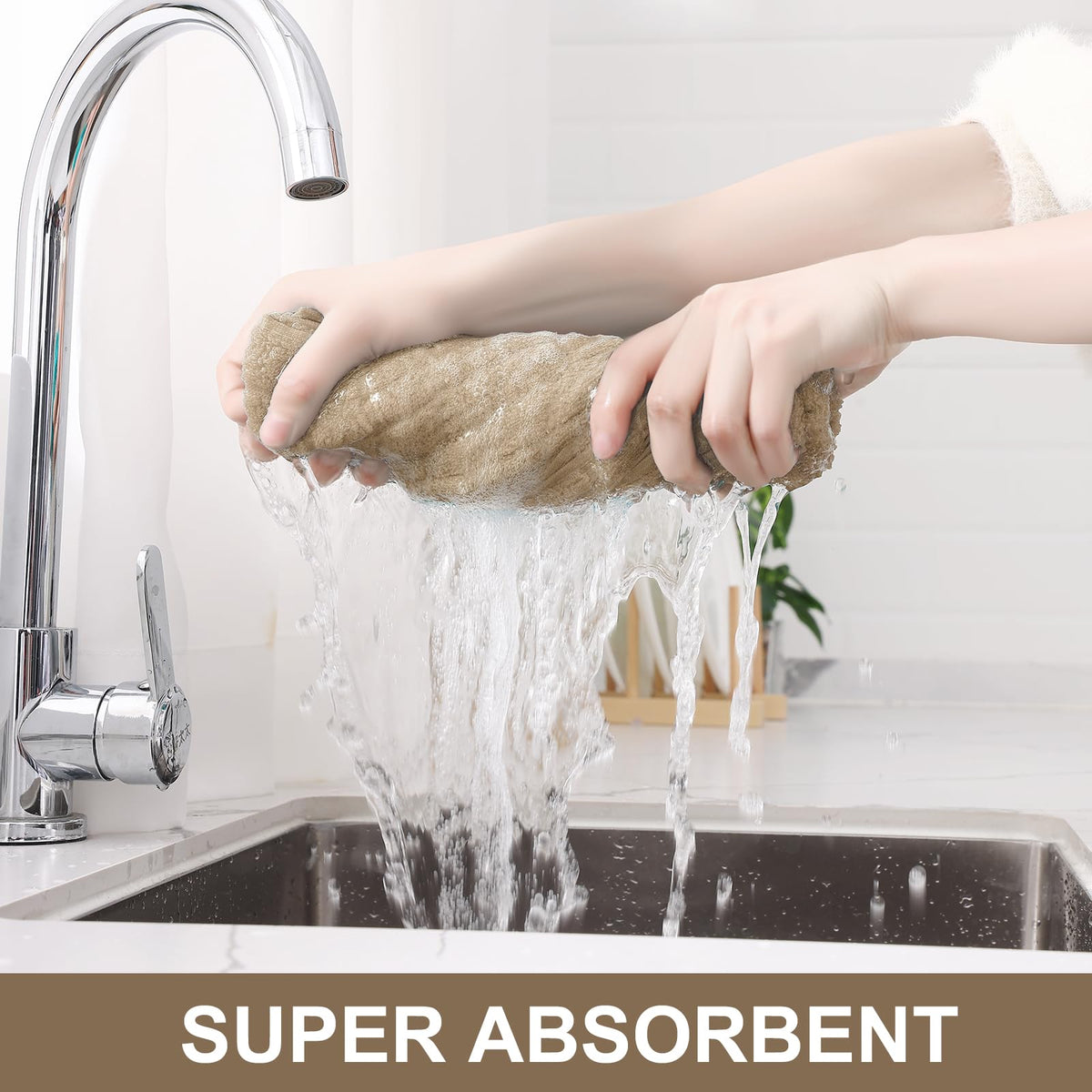 Homaxy towels with hanging loop for quick drip-dry and easy storage.