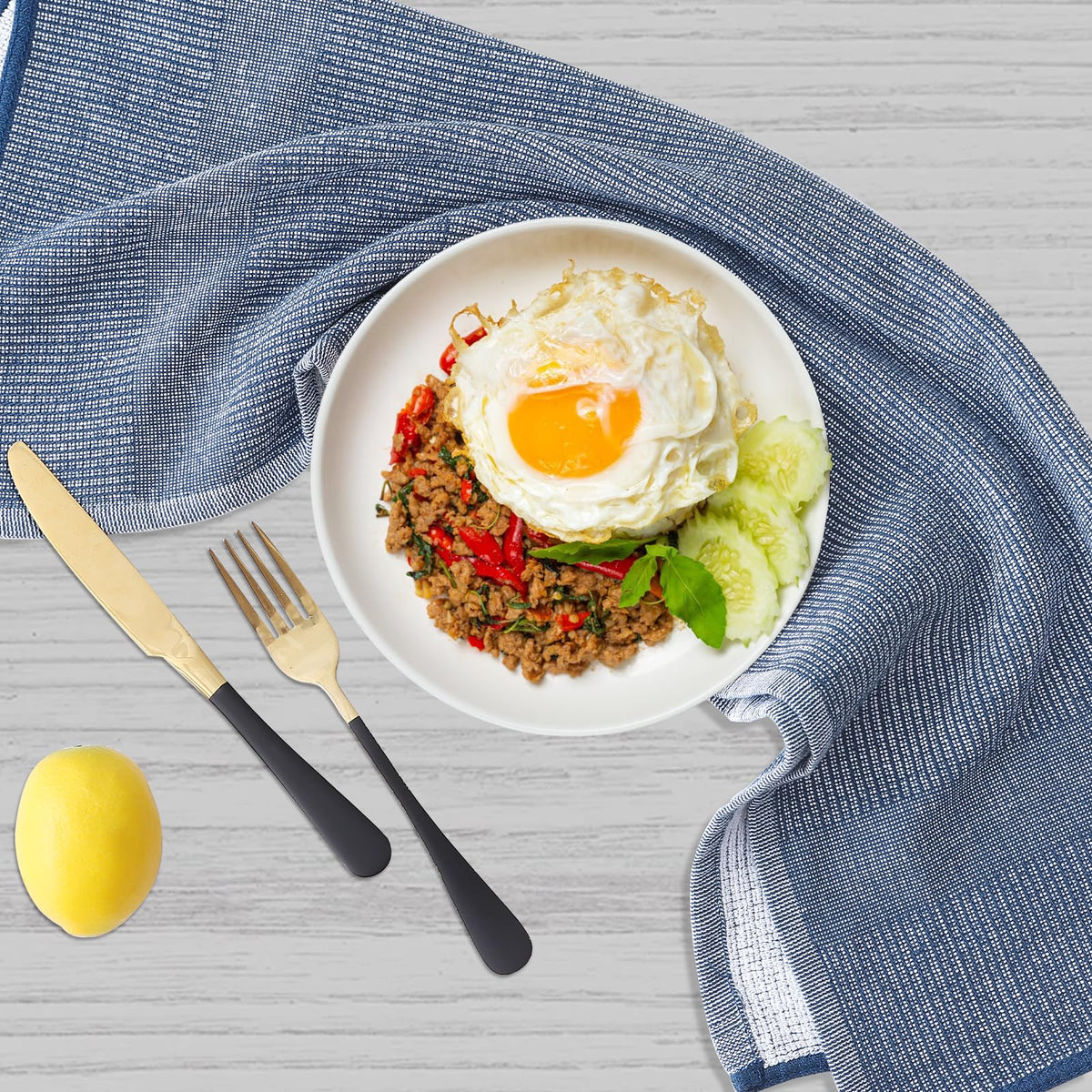 Homaxy large towels support everyday kitchen drying tasks.