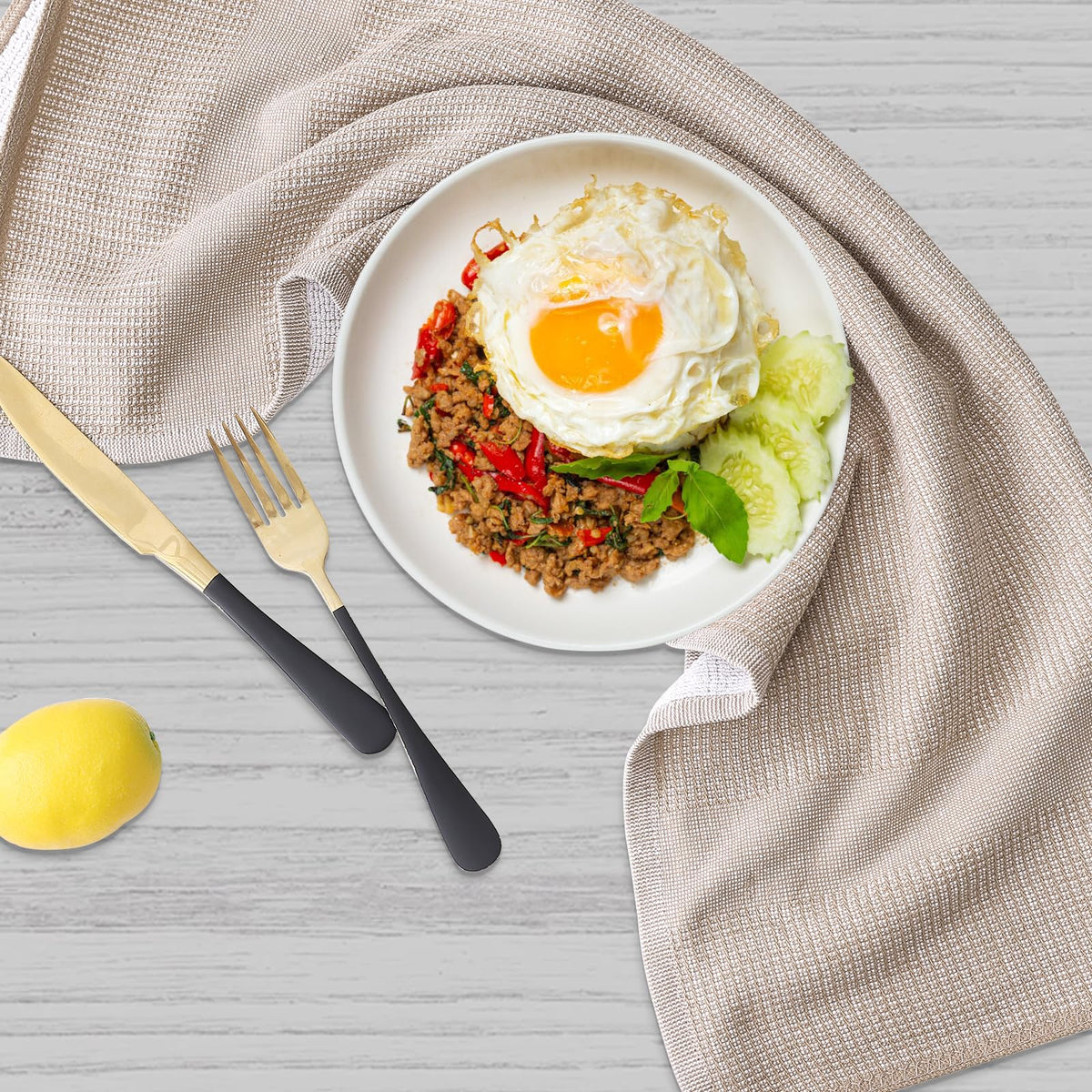 Homaxy six-pack keeps kitchen ready with ample towels.